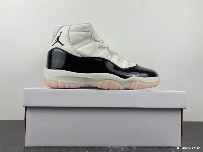Rep Jordan AR0715-101 11 Neapolitan WMNS Air 0803